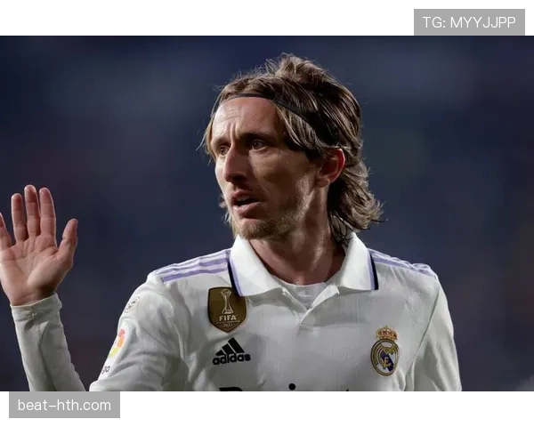 莫德里奇闪耀赛场:中场大师以技术与智慧引领球队