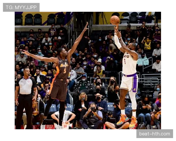 杰森·理查德森突破能力提升球队关键时刻得分效率明显提升