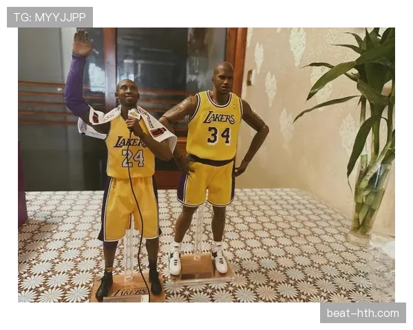 奥尼尔与贾巴尔对比篮下统治力 拉开内线优势差距