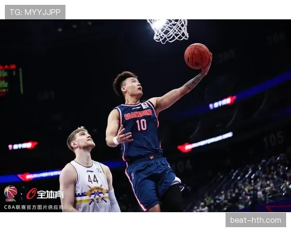 赵睿训练完直接打车去吃人均2000的火锅？